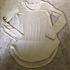 Como vintage tan long sleeve shirt